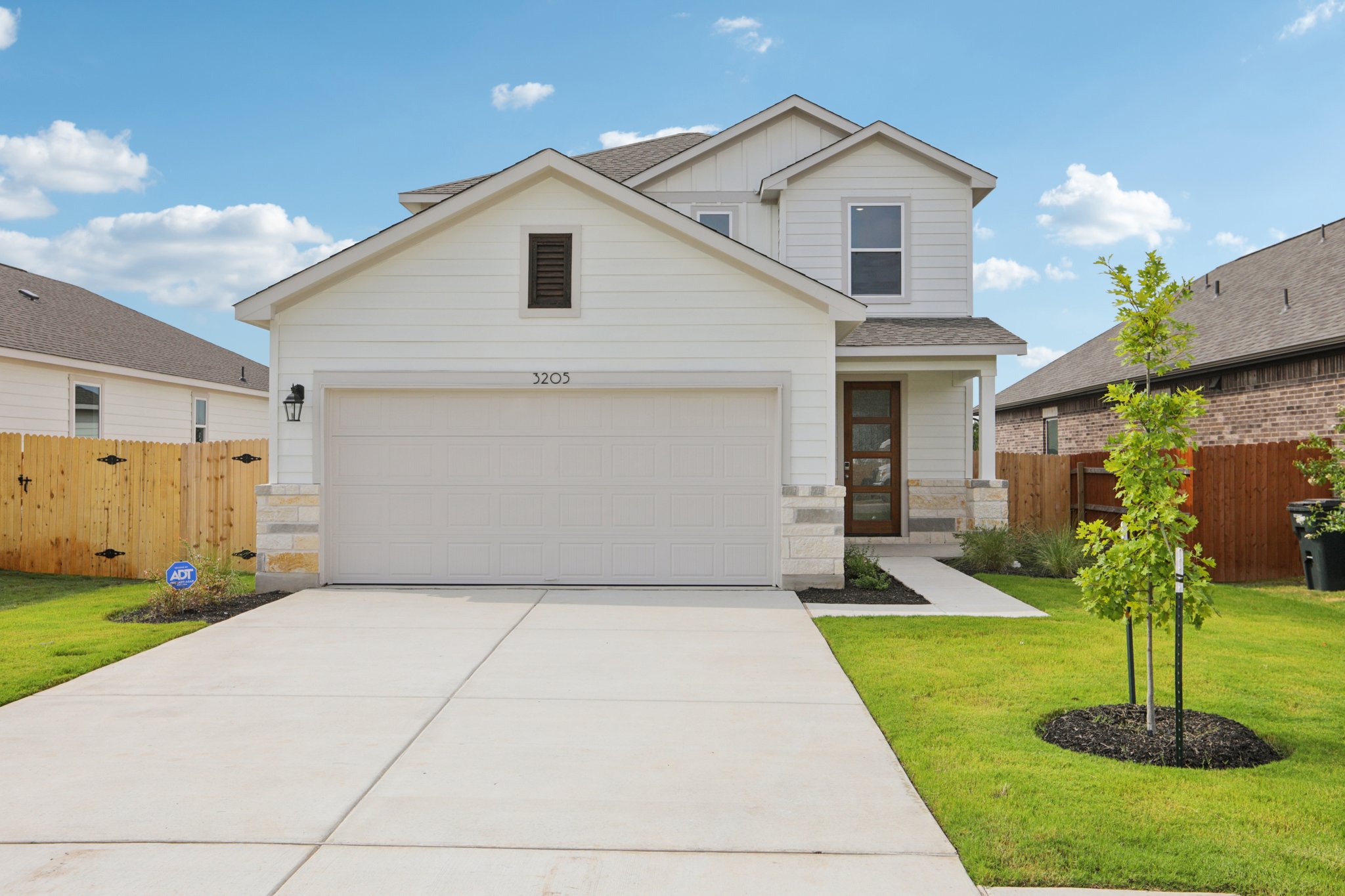 04J1 3205 Canyon River Lane