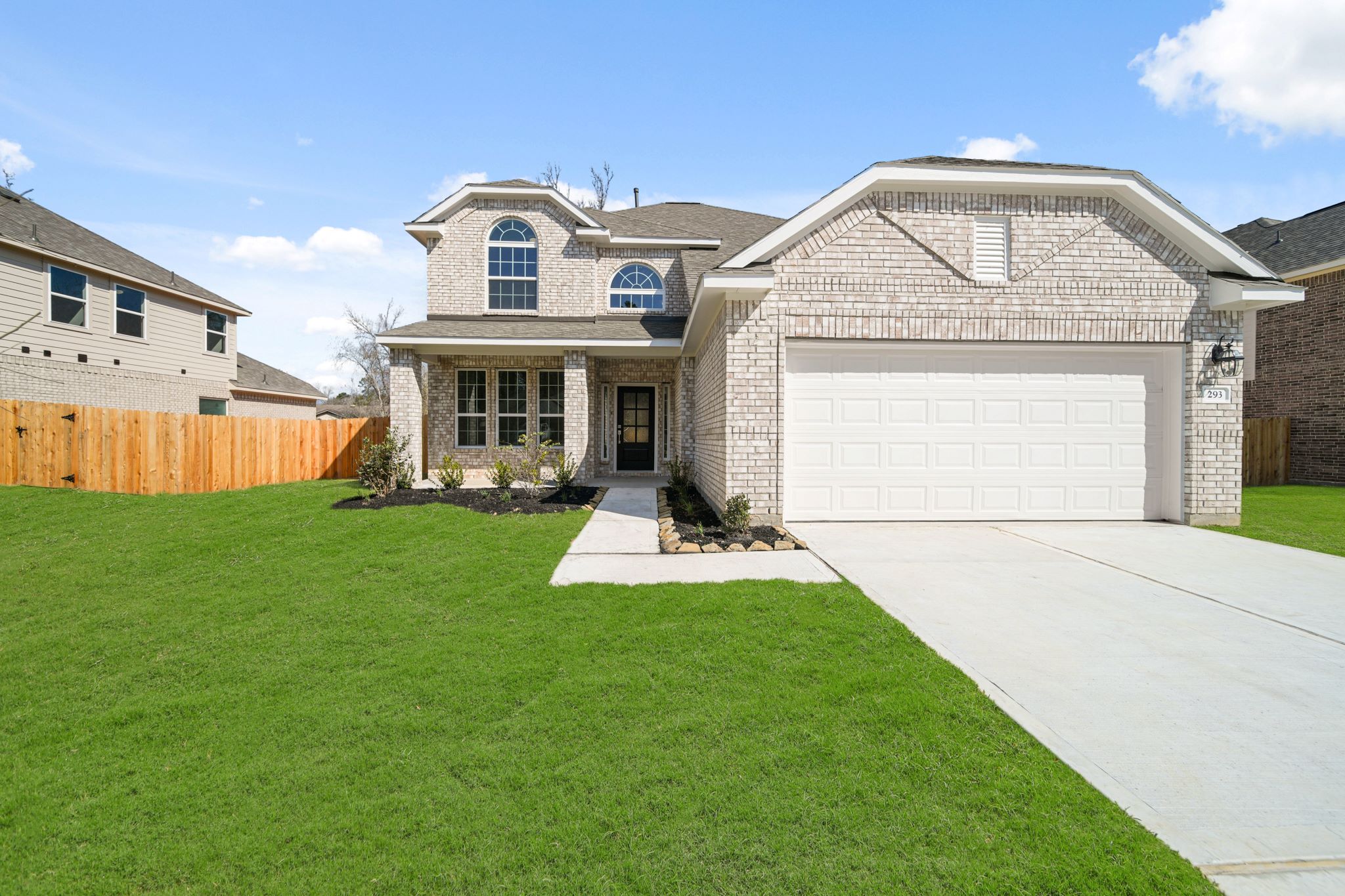 030130 293 Gallant Fox Way