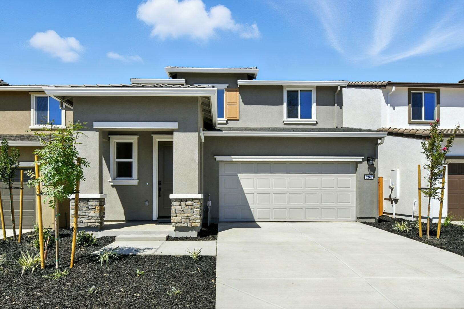 0021 5246 Senesta Circle